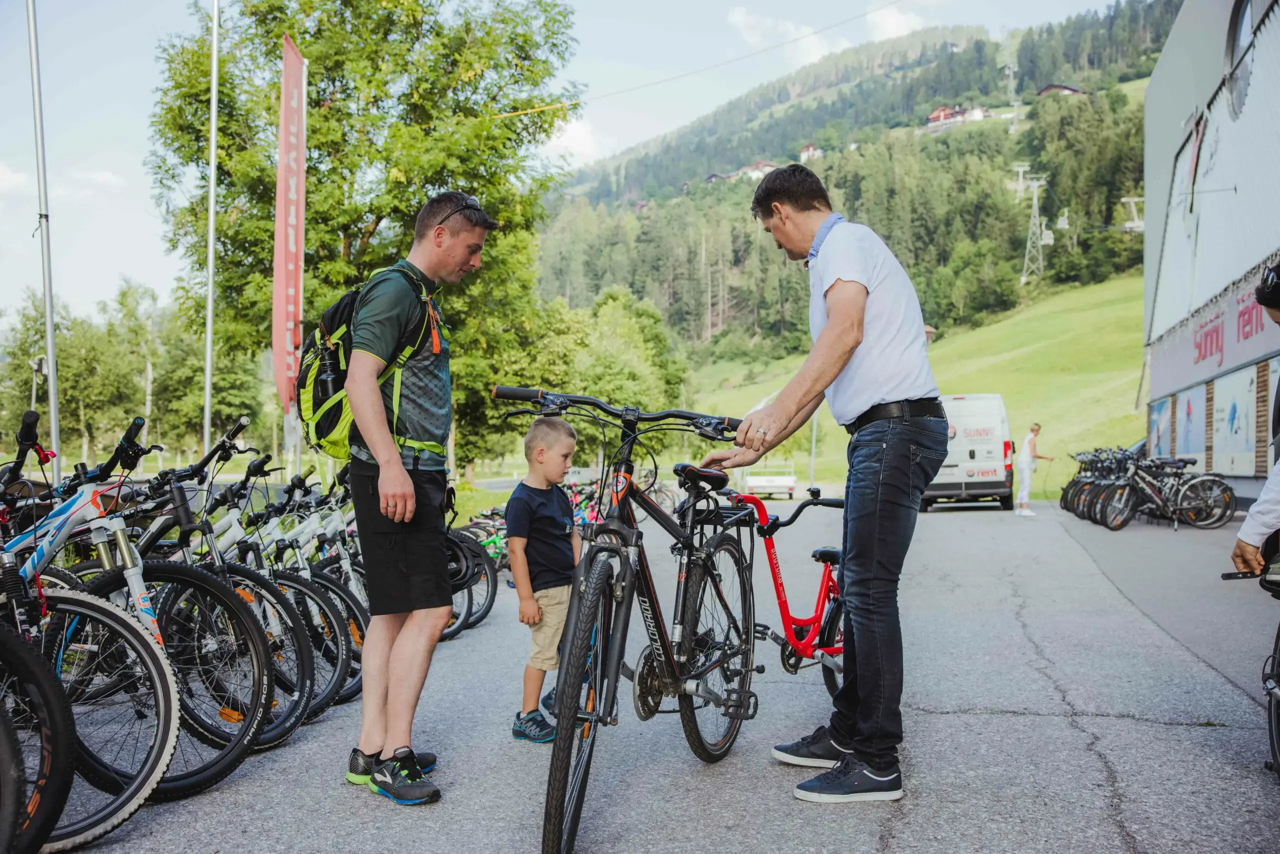 Sunny Sport rental: bikes, buggies and back carriers