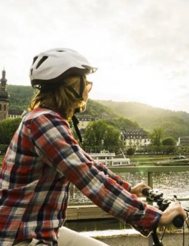 Fahrräder und E-Bikes mieten