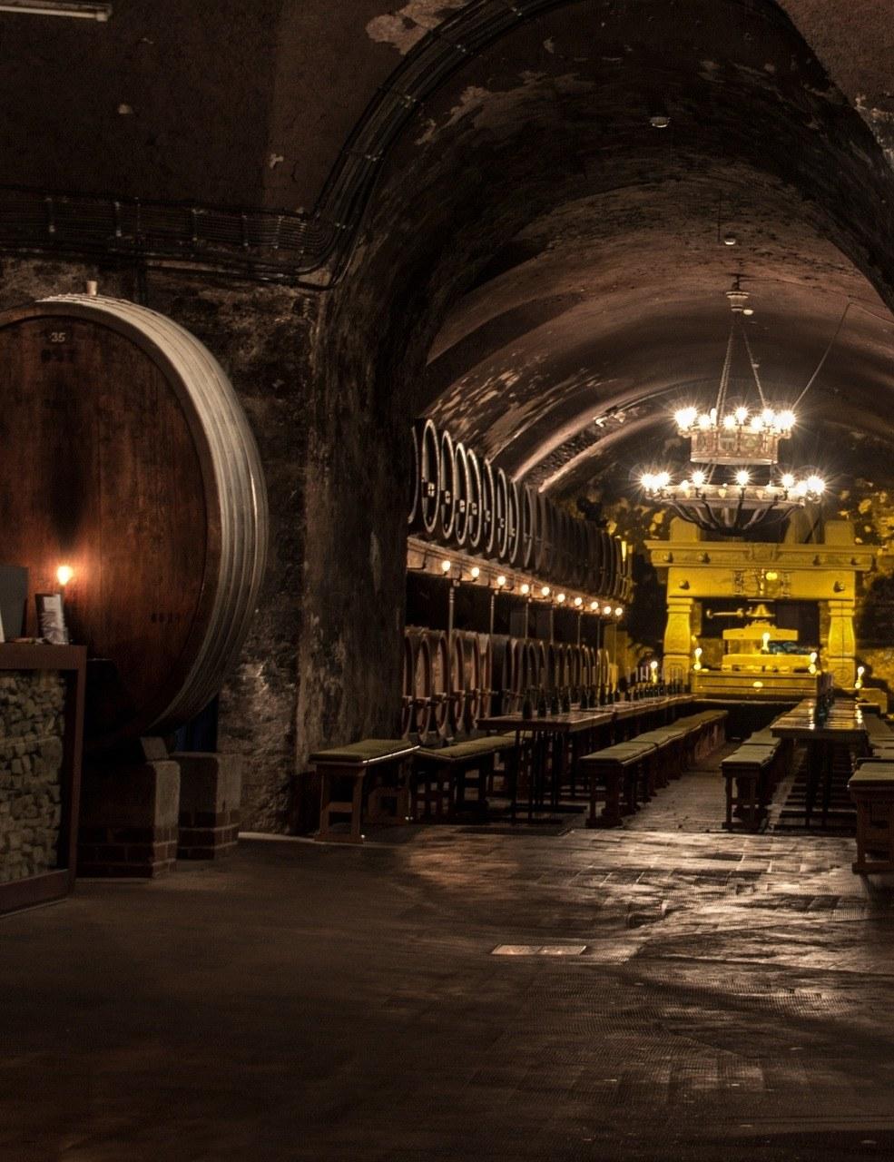 Wein verkosten – direkt vom Fass