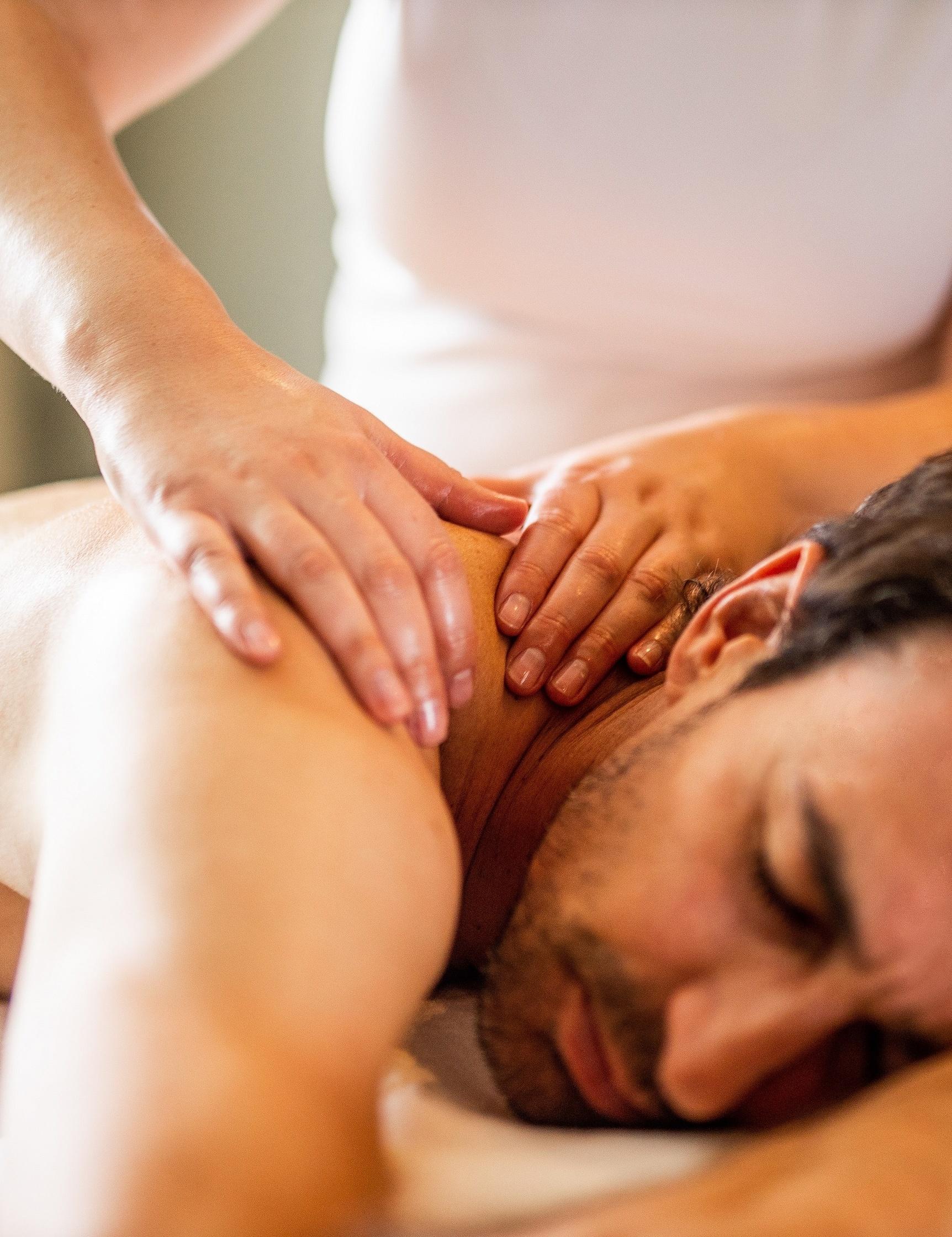 Gesicht-Kopf-Nackenmassage