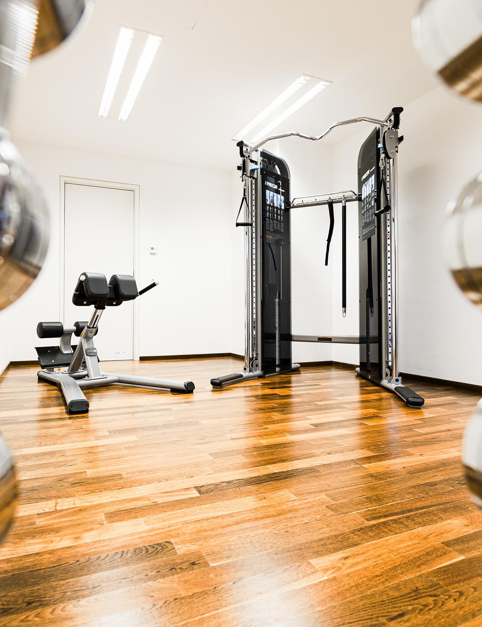 HAUSEIGENES FITNESSSTUDIO