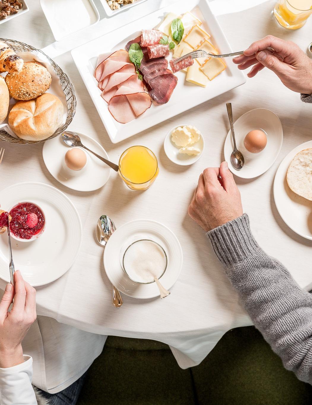 Das Central in room breakfast