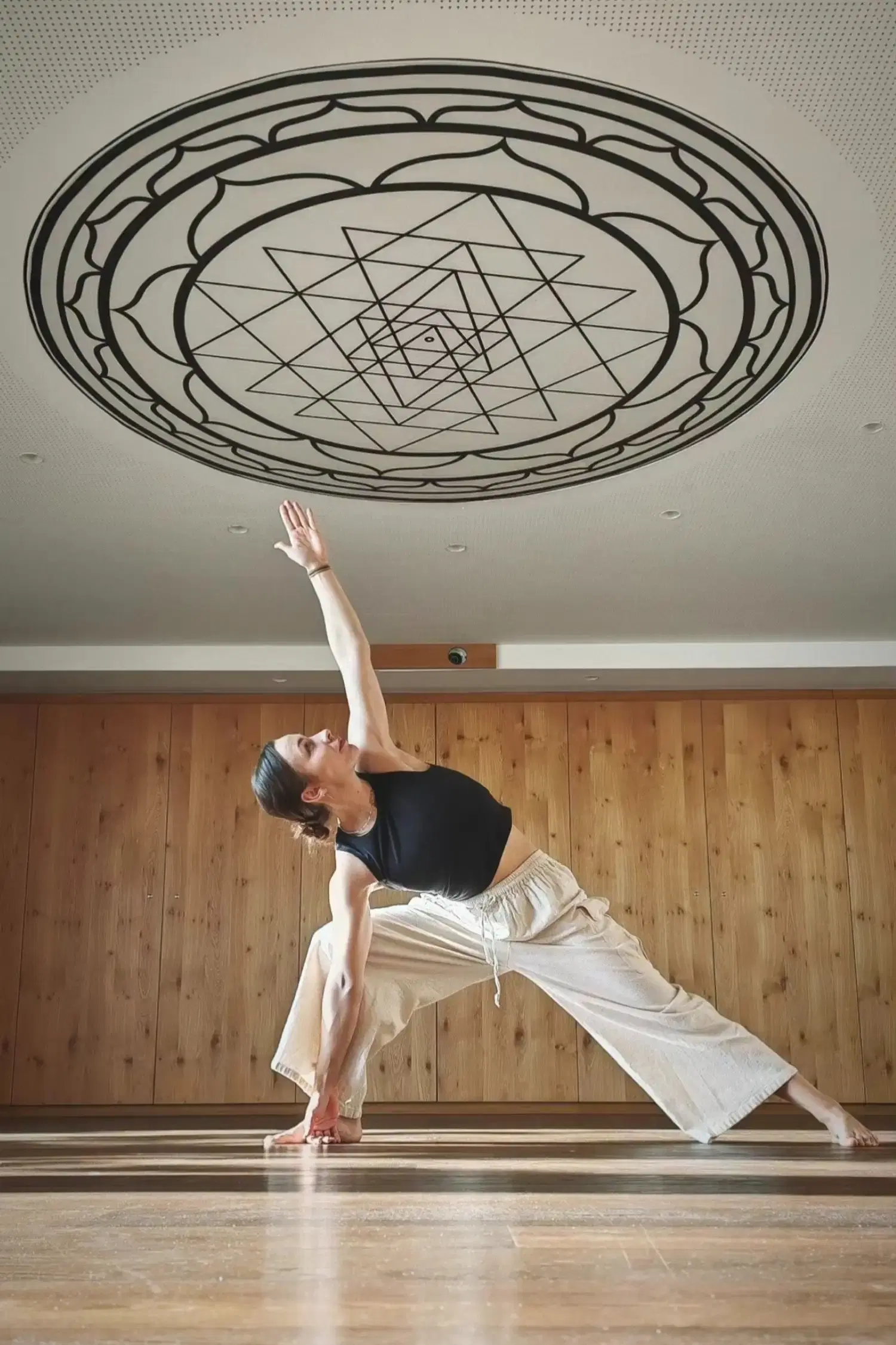 "Yoga am Morgen - Energie wecken" mit Danica  *