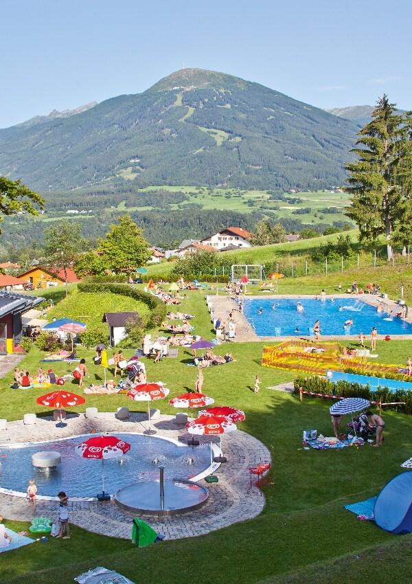 A great day of swimming at the open-air swimming pool in Mutters