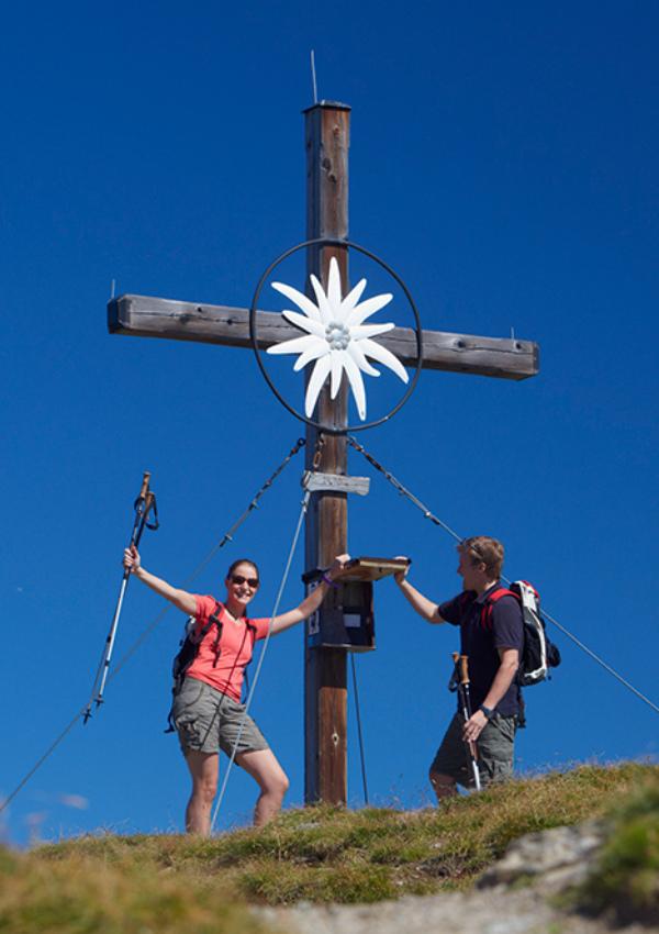 The Ultimate Hike Over the Hippold and Eiskarspitze Peaks for an Alpine Brunch with Thomas