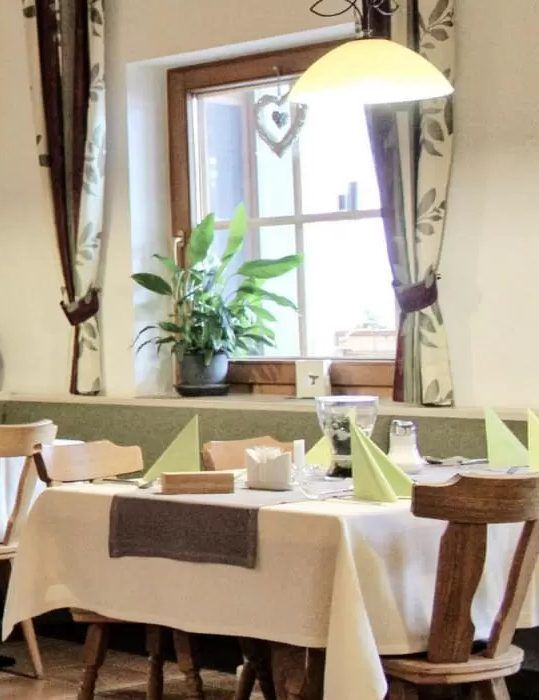 Tiroler Hausmannskost, Pizza & Burger. Ein Genuss-Erlebnis in Kirchberg | Tisch reservieren