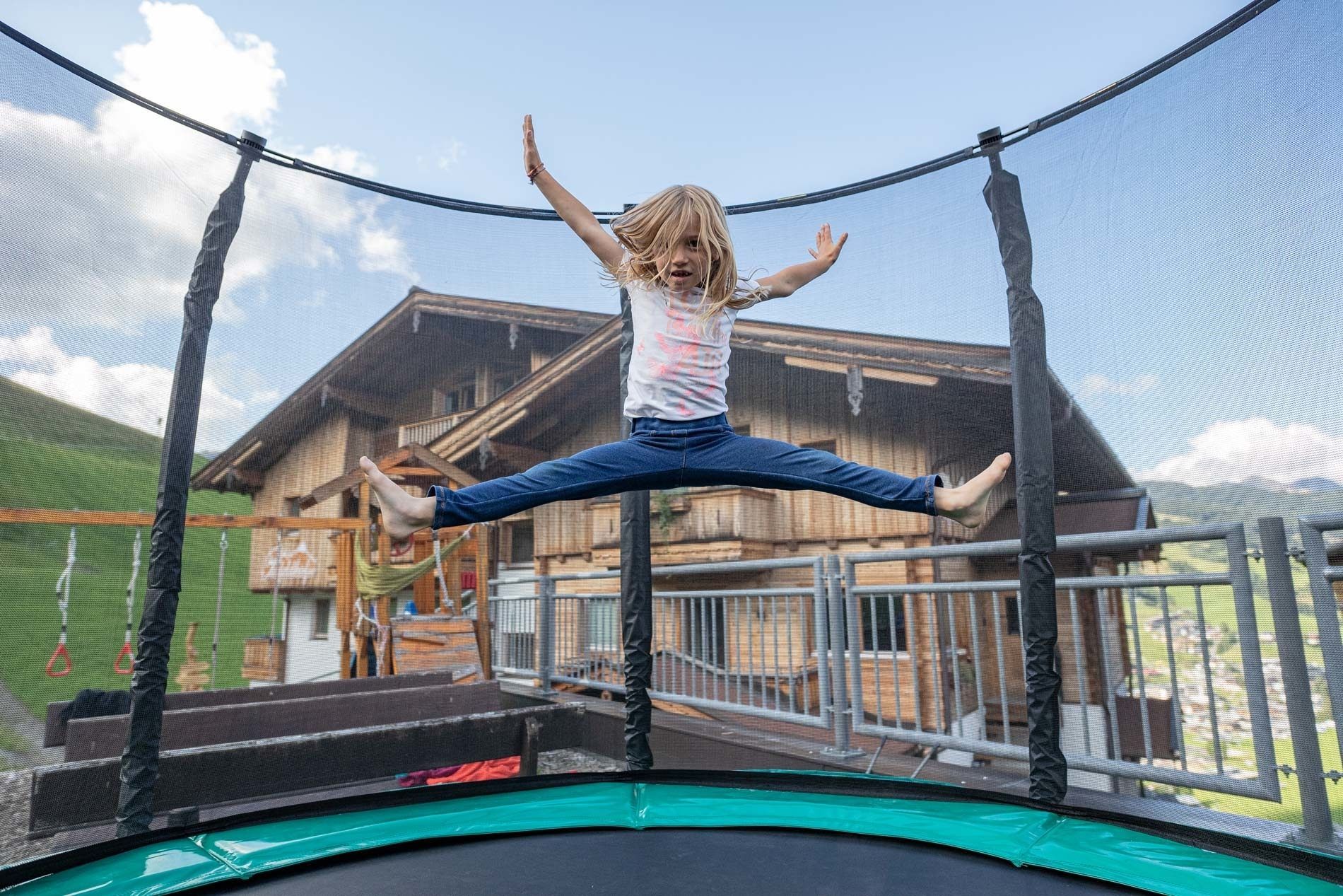 Kinderspielplatz direkt am Hof