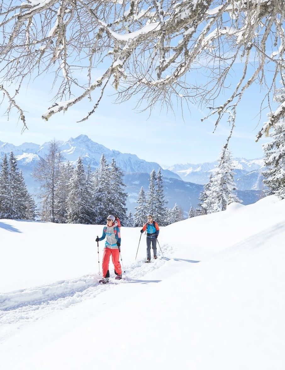 Sonne, Schnee & Schmankerln-Schneeschuhtour zum Lehnberghaus (ca. 35km von Innsbruck)