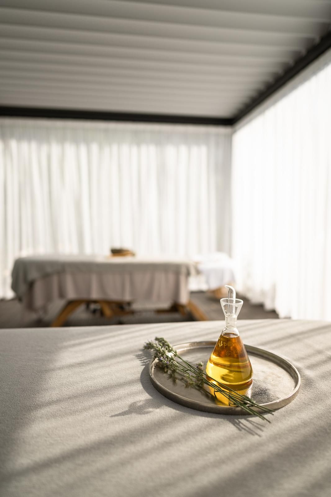 FREEDOM SPA SUITE FOR TWO 