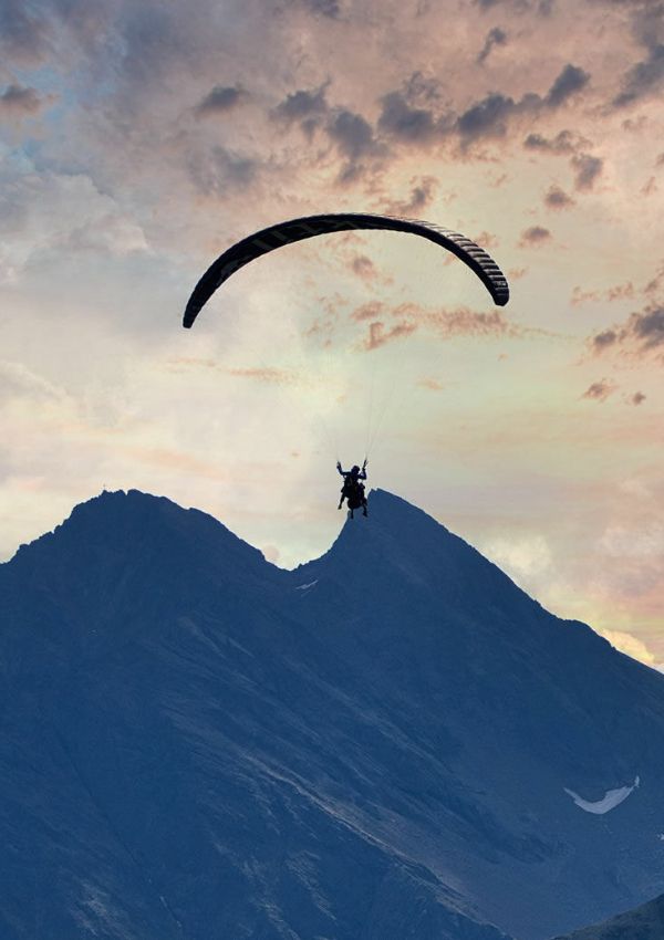 Hoch hinaus beim Paragleiten