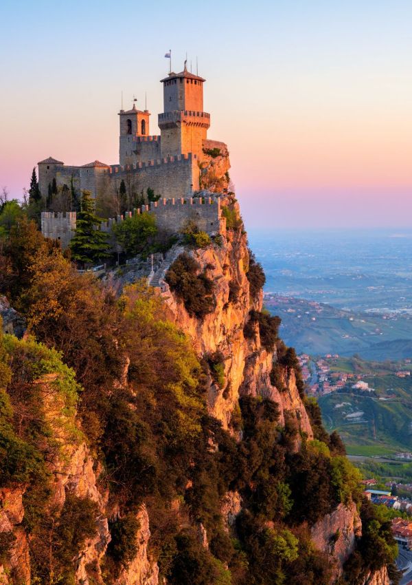 DAS HINTERLAND ENTDECKEN - SAN MARINO