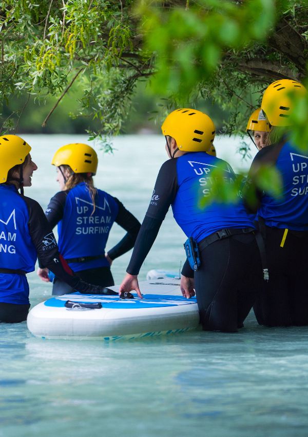  ACTION SURF GAUDI FOR GROUPS