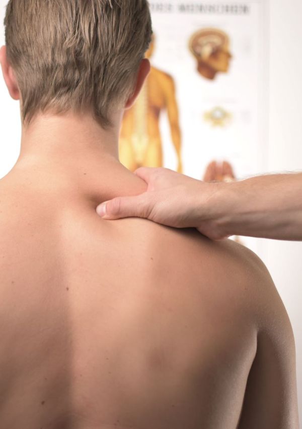 Reinigende Rückenbehandlung