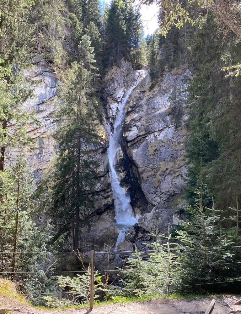 Wanderung zum Keilkeller Wasserfall und Uriger Schnapsverkostung mit Thomas
