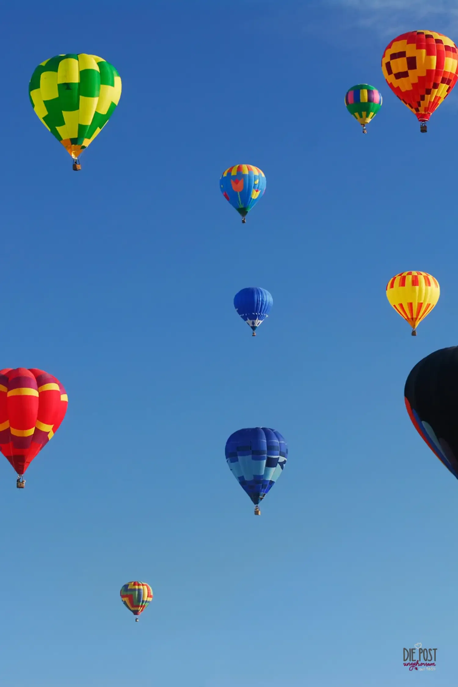 Ballonfahrt über die Alpen