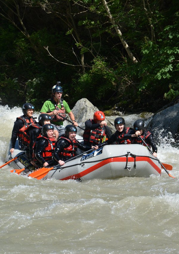 Über dem Fluss Rienz durchs Pustertal