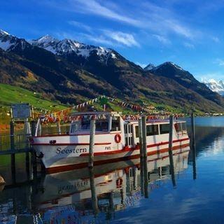 Mit Kapitän Raphael Weiss über den Sarnersee gleiten