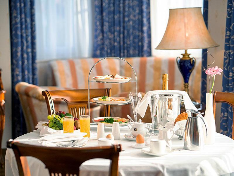Spezial Roomservice - Kaiserlich frühstücken