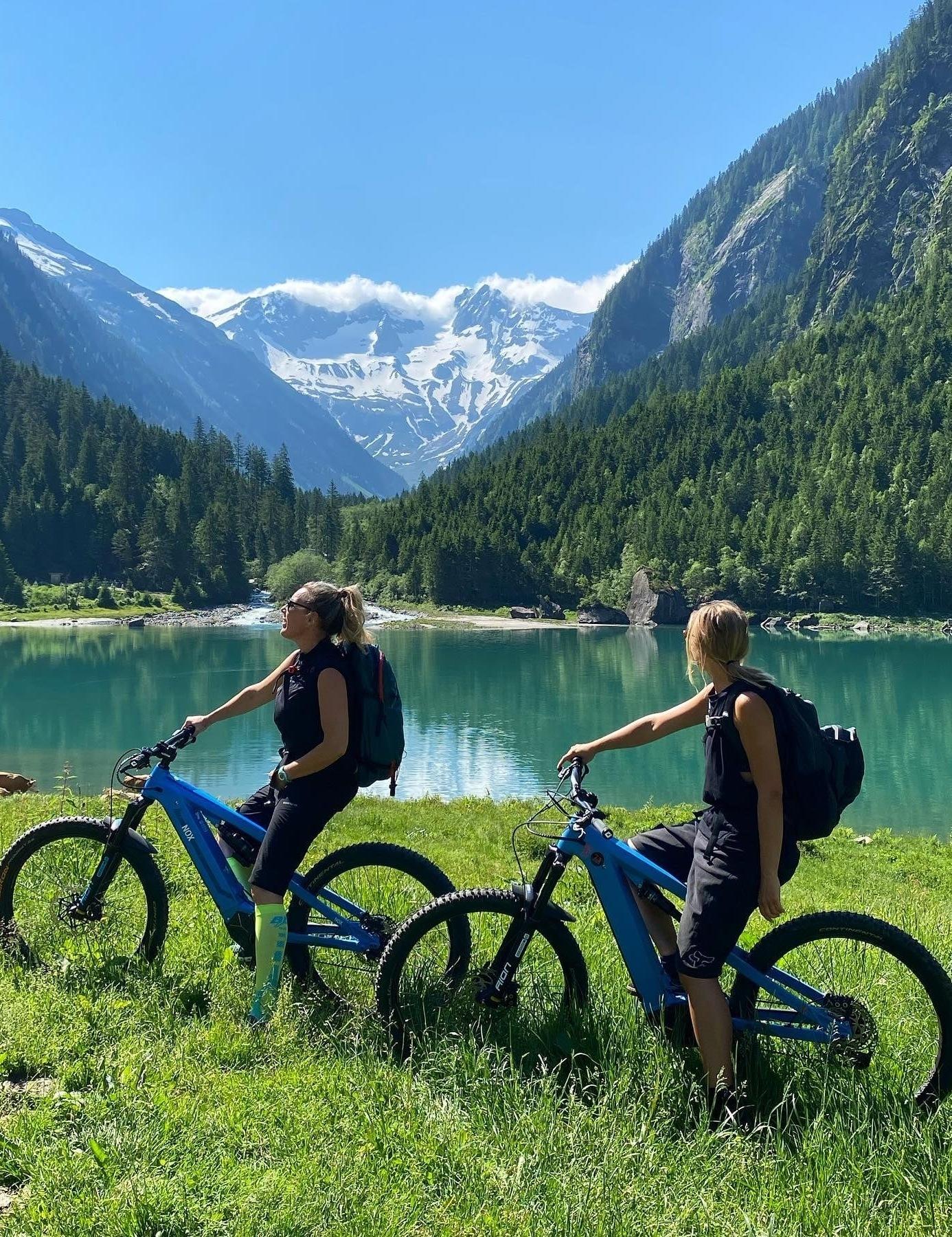 TOGETHER Bike Tour with Nili (E-Bike Verleih 35,-)