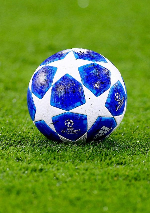 Soccer kicking for kids (from 8 years) with Thomas