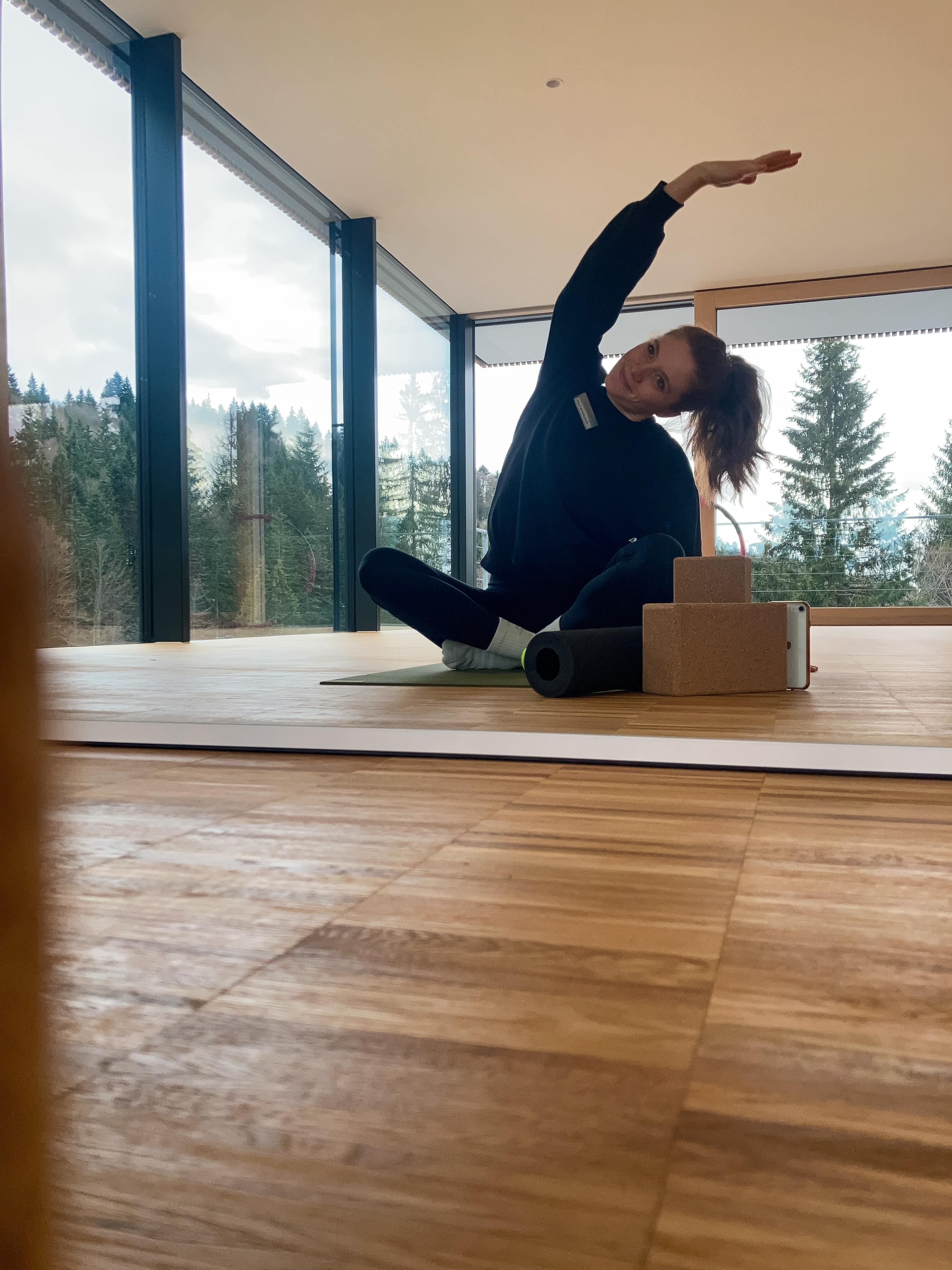 FUNCTIONAL YOGA