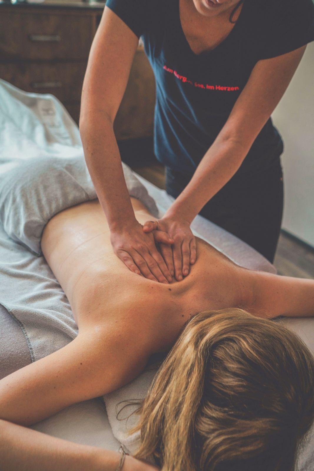 Mind relaxing Aroma Massage