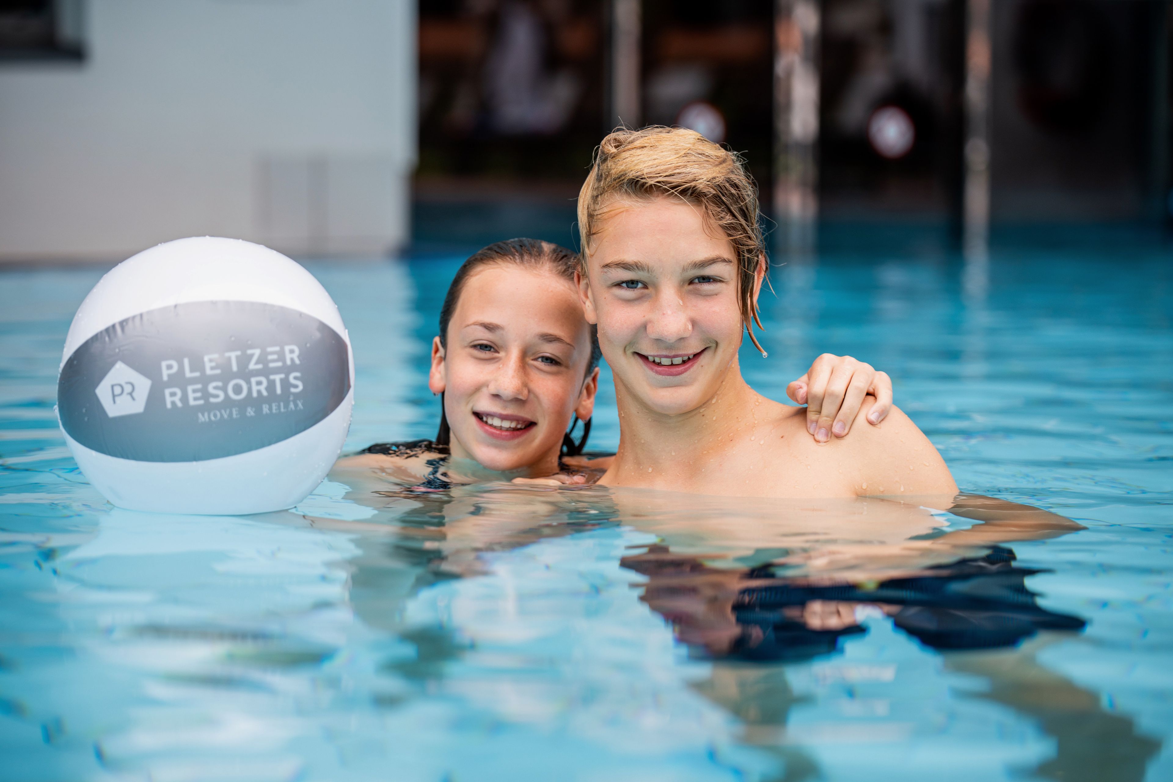Wasserball (Erwachsene und Kinder ab 10Jahre)
