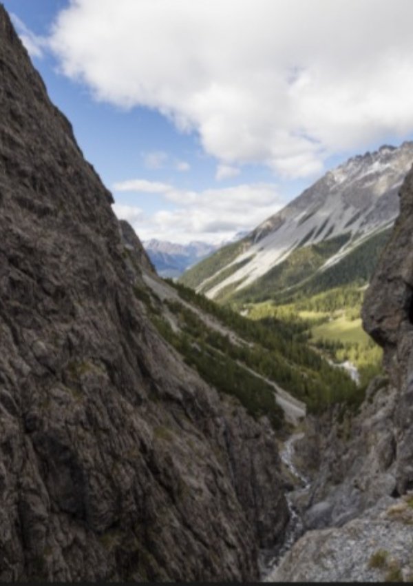 Auf Schmugglers Pfaden durch die Uinaschlucht bis nach Sur-En (CH) (geführte Wanderung)