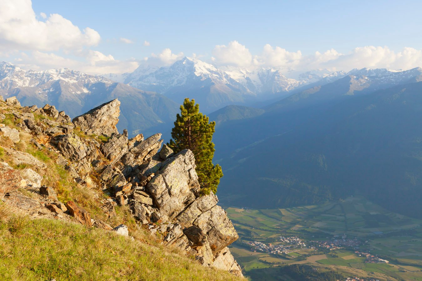 Gipfelglück im Frühling: Bike & Hike zur Spitzigen Lun