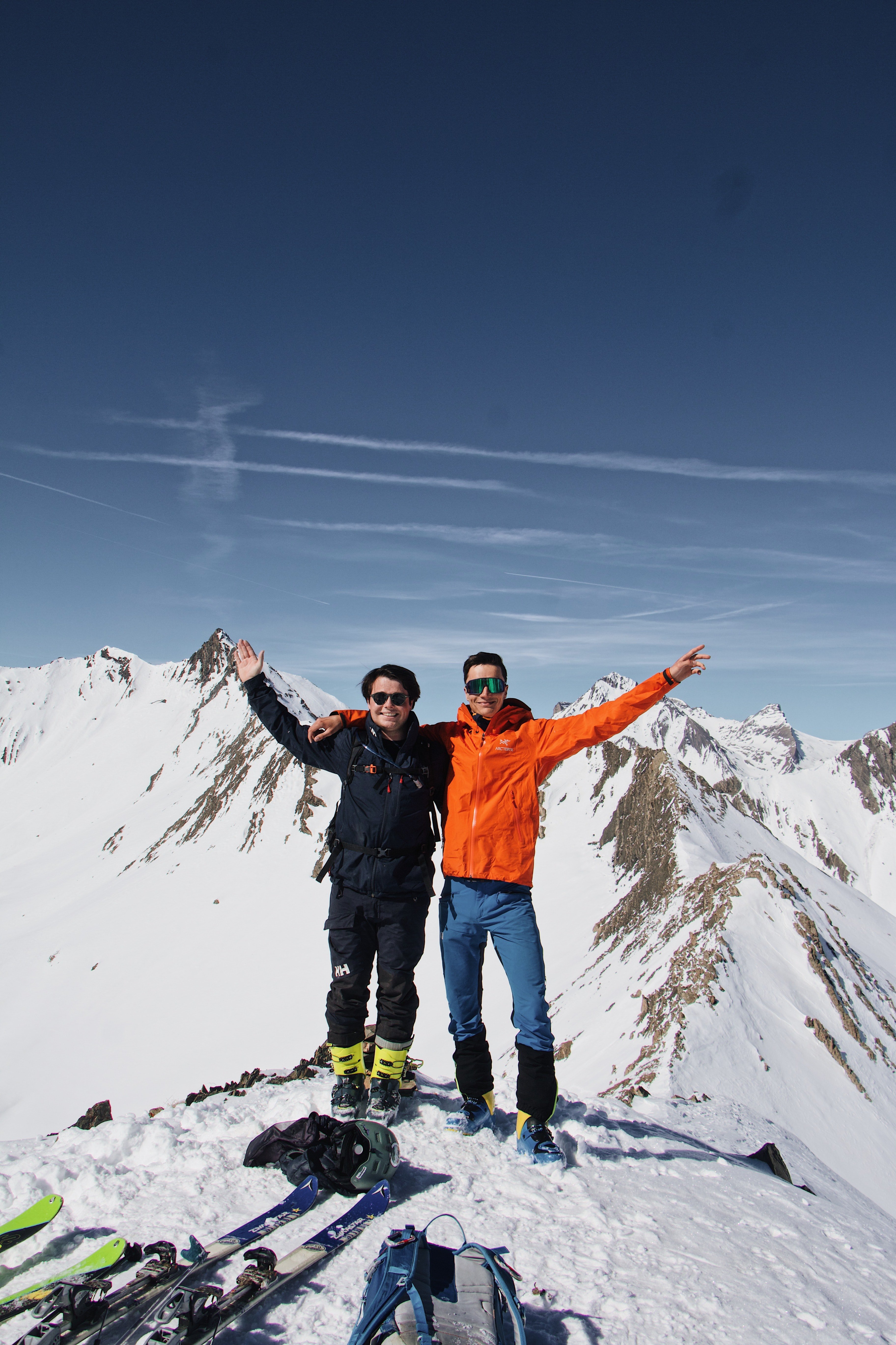 Gipfelsieg & Winter-Triatlohn: Hike, Climb & Ski | in Lech