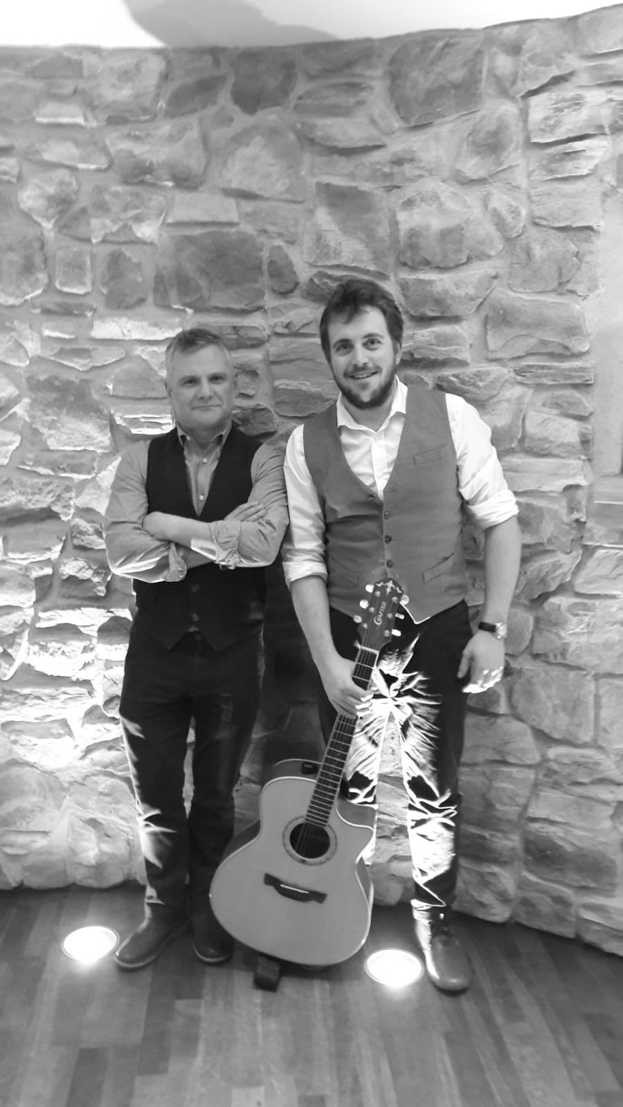 Serata con musica dal vivo di Vic & Paolo
