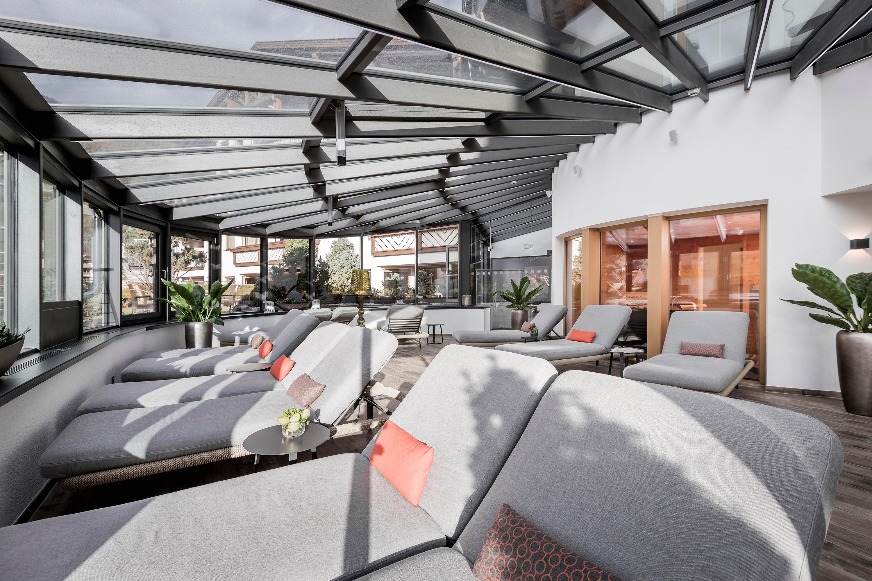 Winter garden, Swiss stone pine sauna & indoor pool • 1st floor