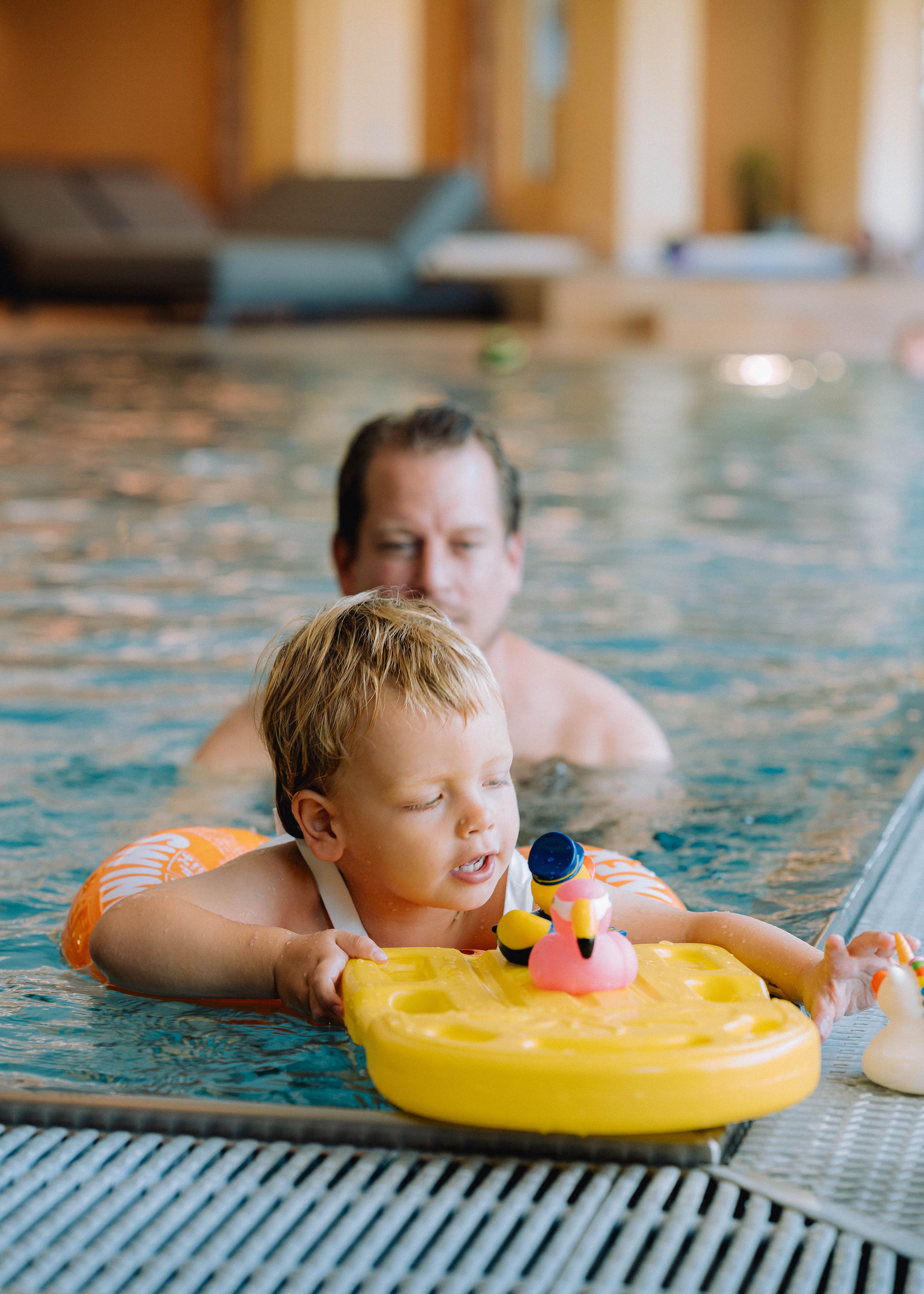 Baby- und Kleinkindschwimmen (ab 4 Monate bis 4 Jahre)