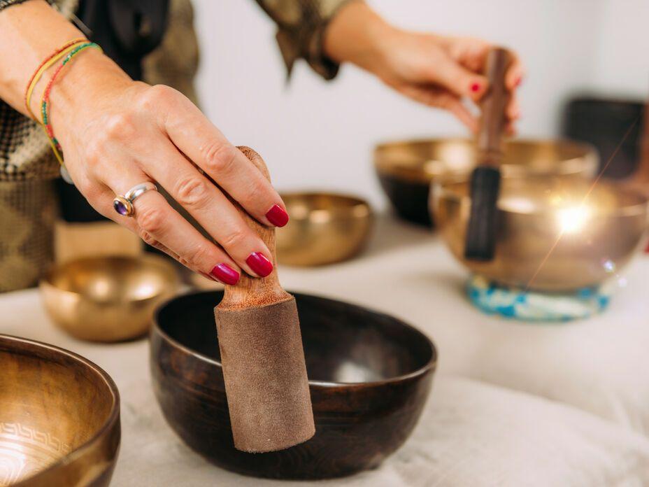 Yoga & Sound Healing Meditation mit Delfi