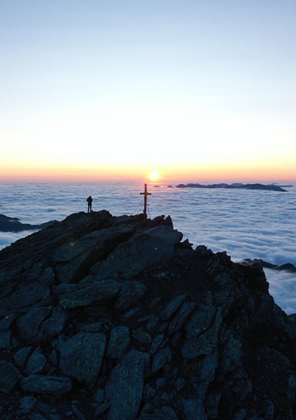 Sonnenaufgangswanderung auf den Rastkogel mit Mario