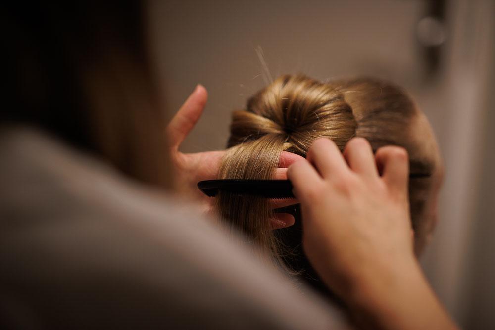 HAIRSTYLING