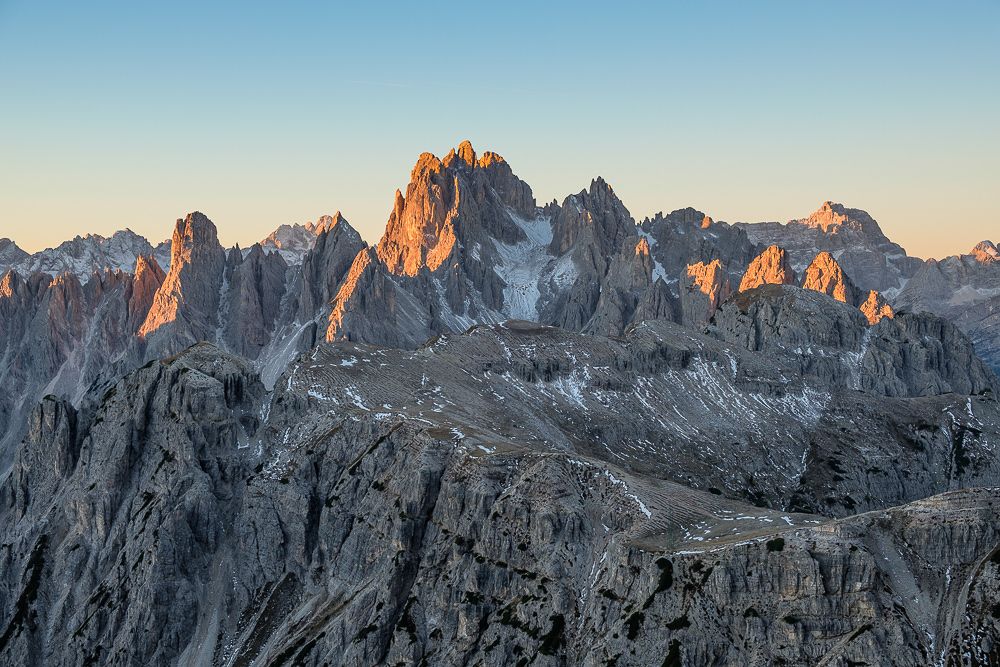 * Leichter Klettersteig in den Dolomiten mit Bergführer Toni