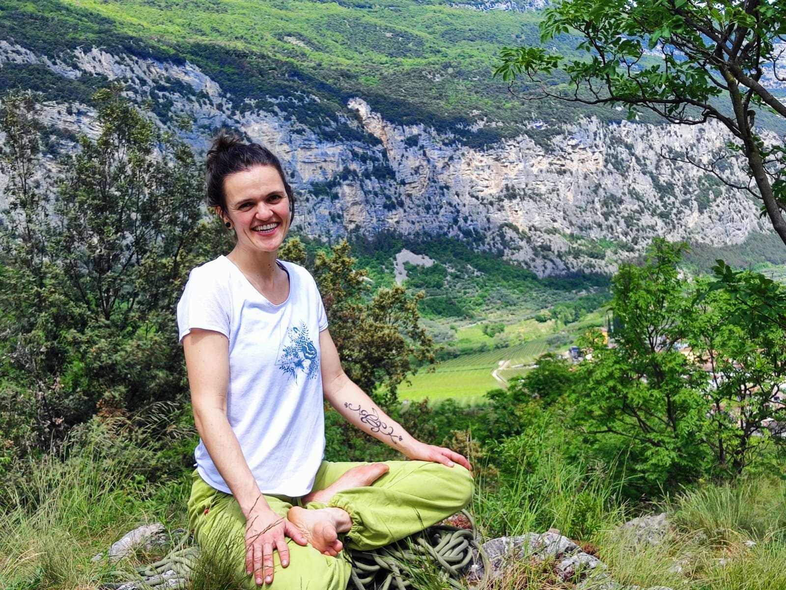 TIME 4 TWO - Yogastunde mit Julia – Atmen. Dehnen. Abschalten.