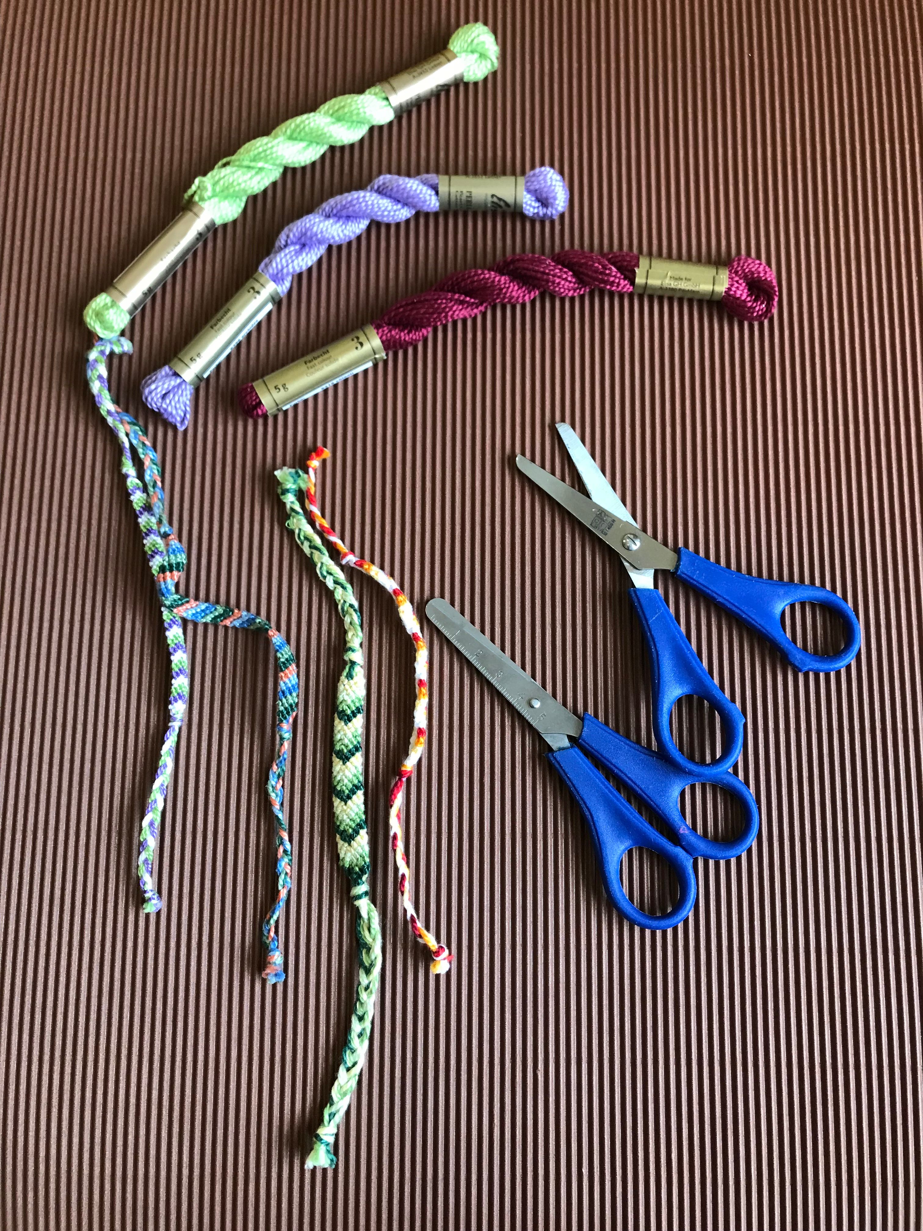 Freundschaftsbänder knüpfen