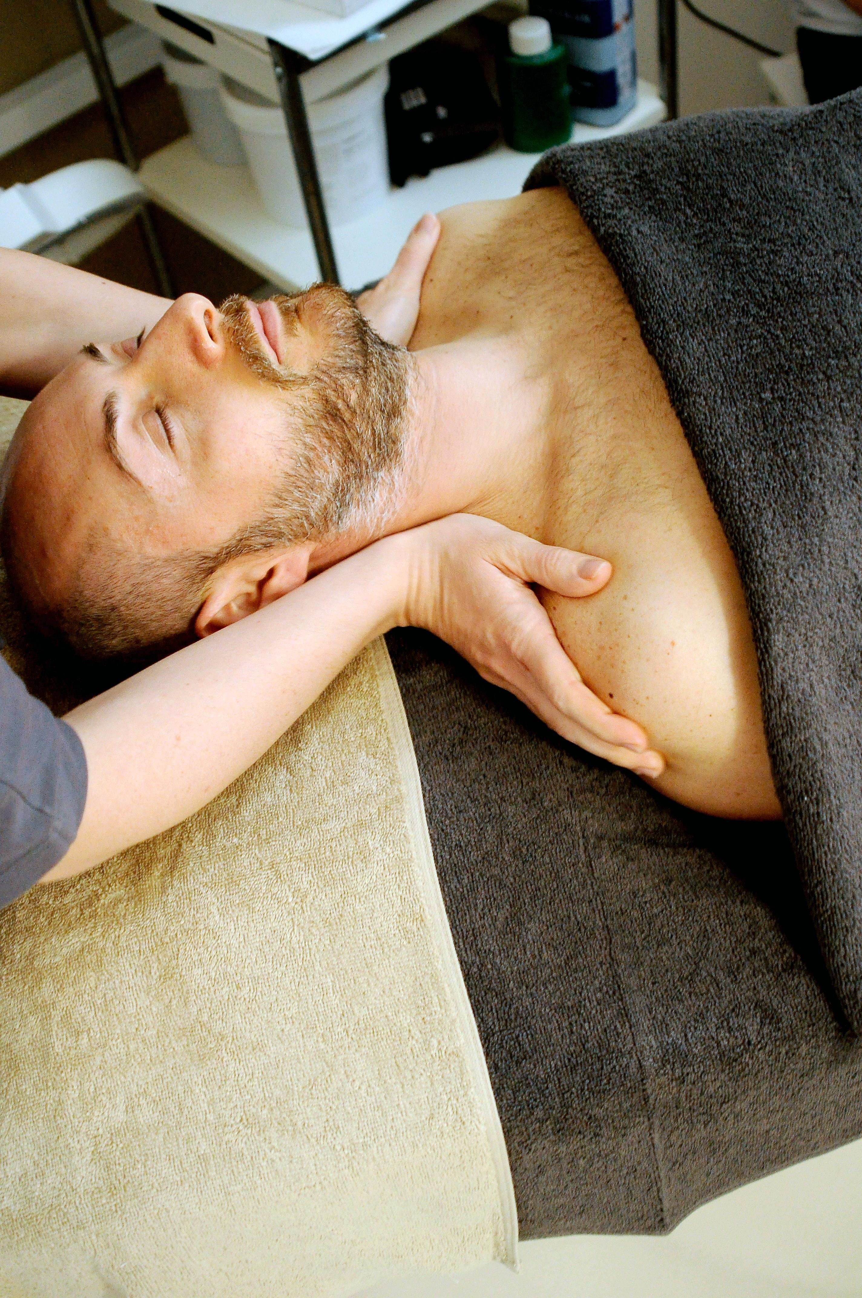 FACIAL TREATMENTS FOR HIM