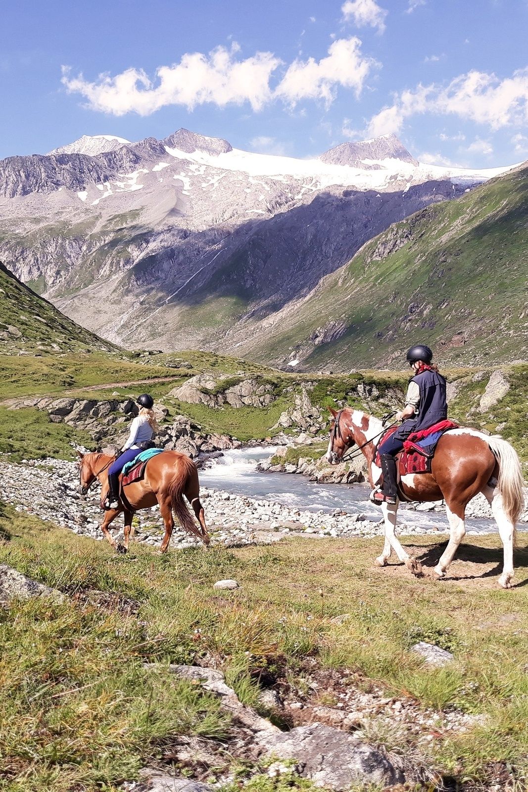 IM SATTEL BERGAUF: 2-day tour to the
Johannishütte