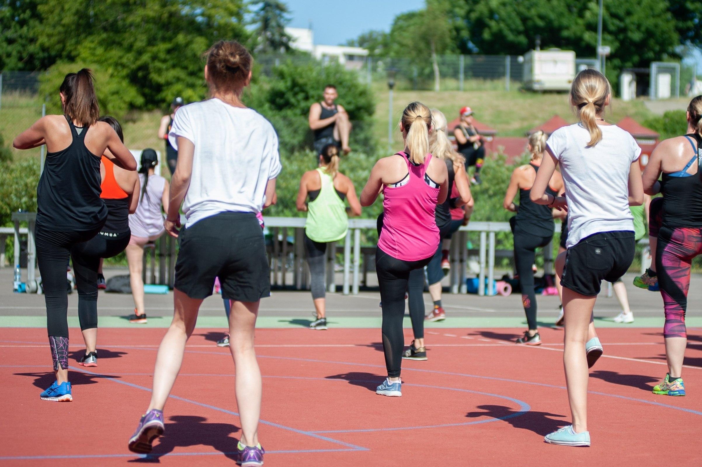 Power Aerobic im Yogaraum