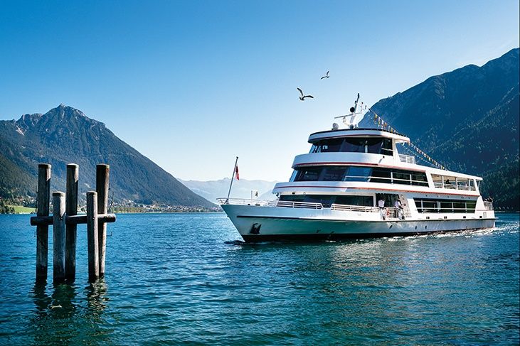 Buonissimo! Lake cruise with live music