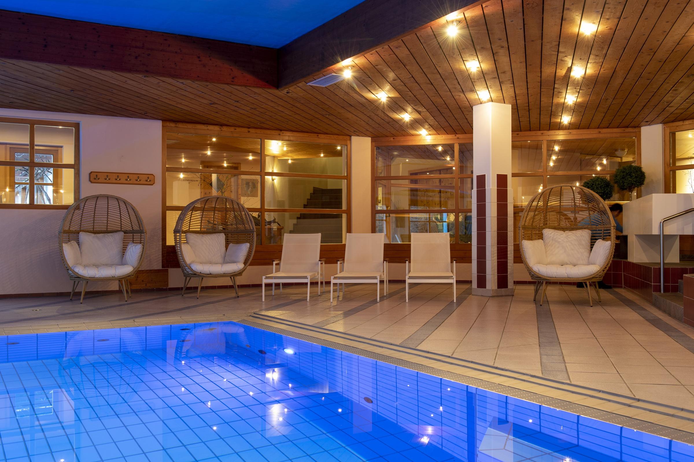 Hallenbad & Freibad