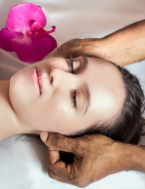 Japanische Gesichtsmassage