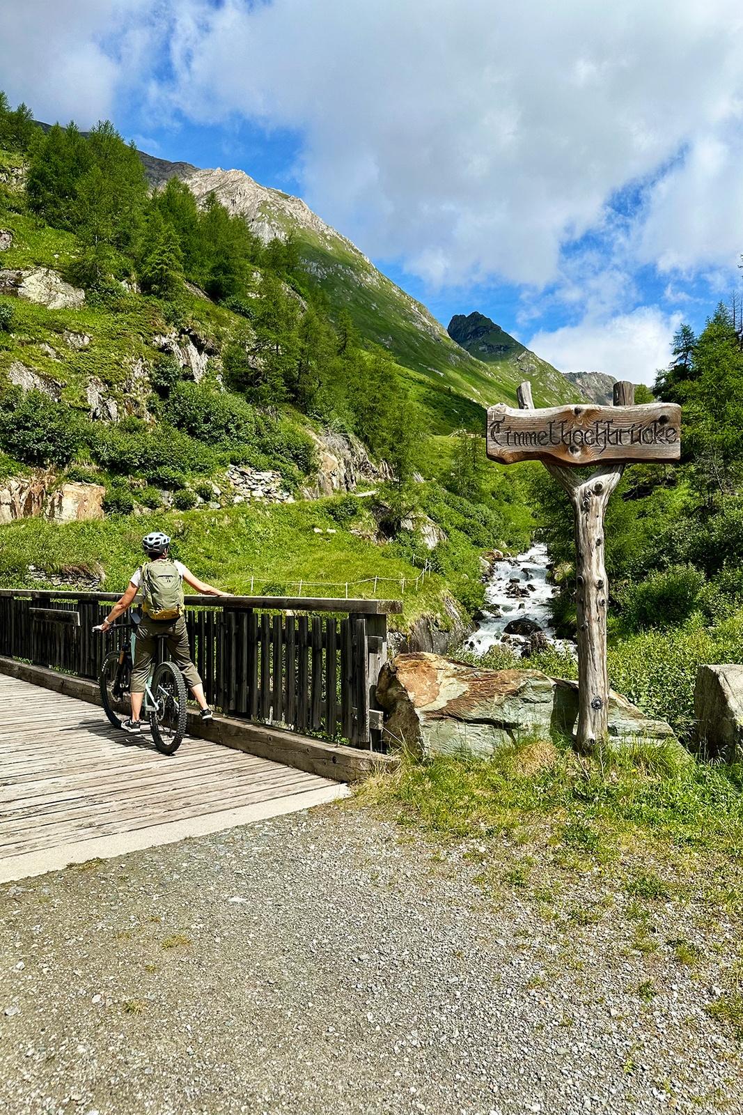MIT DEM E-MTB ins Timmeltal