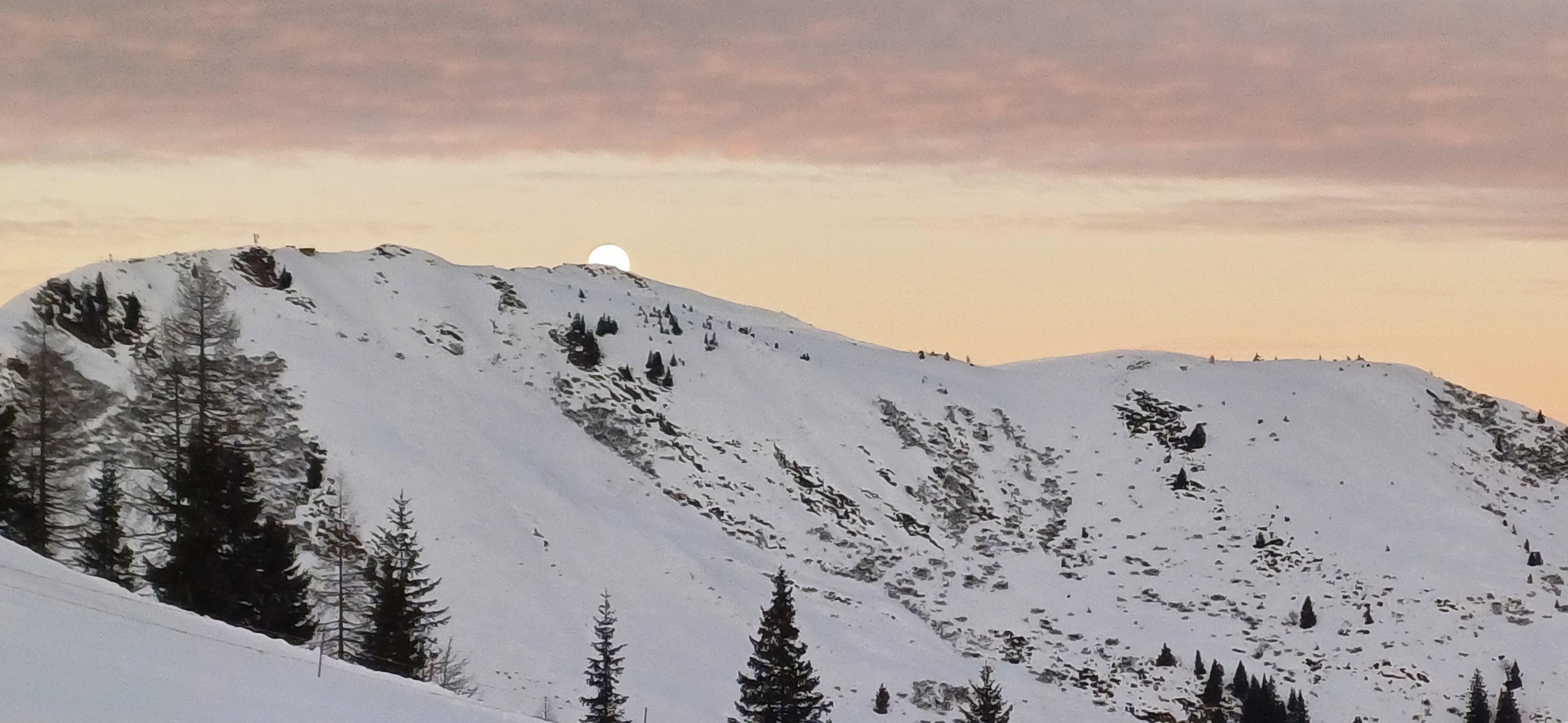 Fairytale pilgrimage - with snowshoes through the silence of the mountains