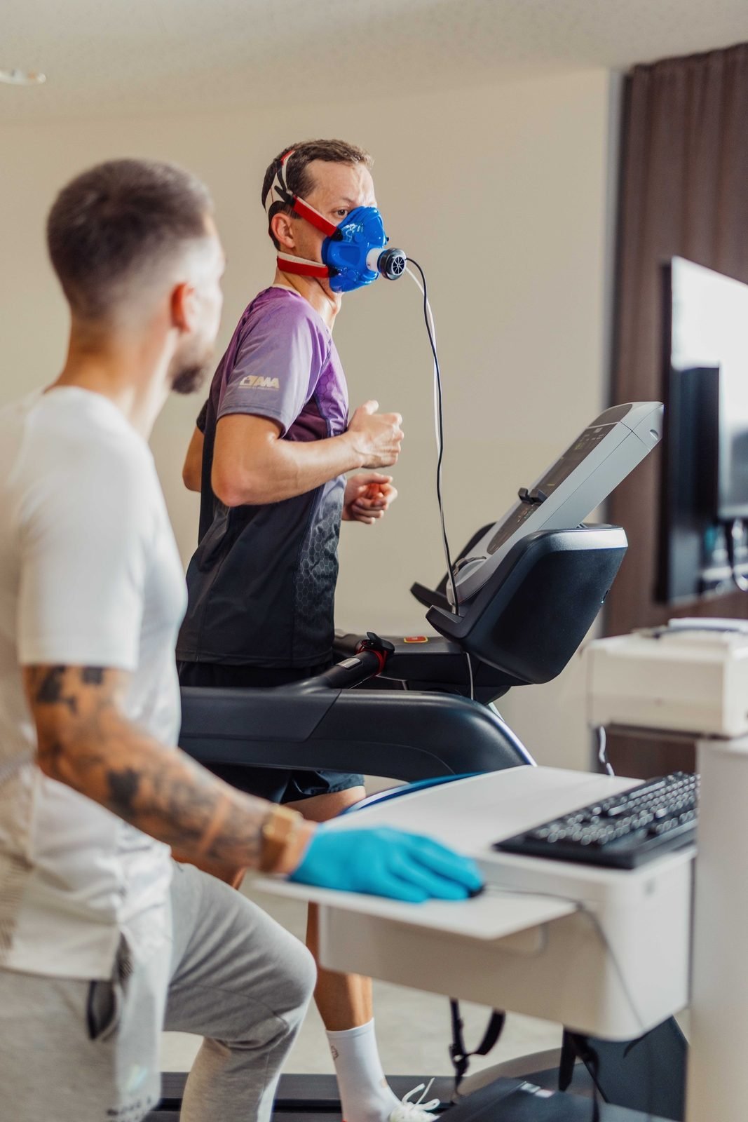 Basal metabolic rate measurement at rest and on the cycle ergometer