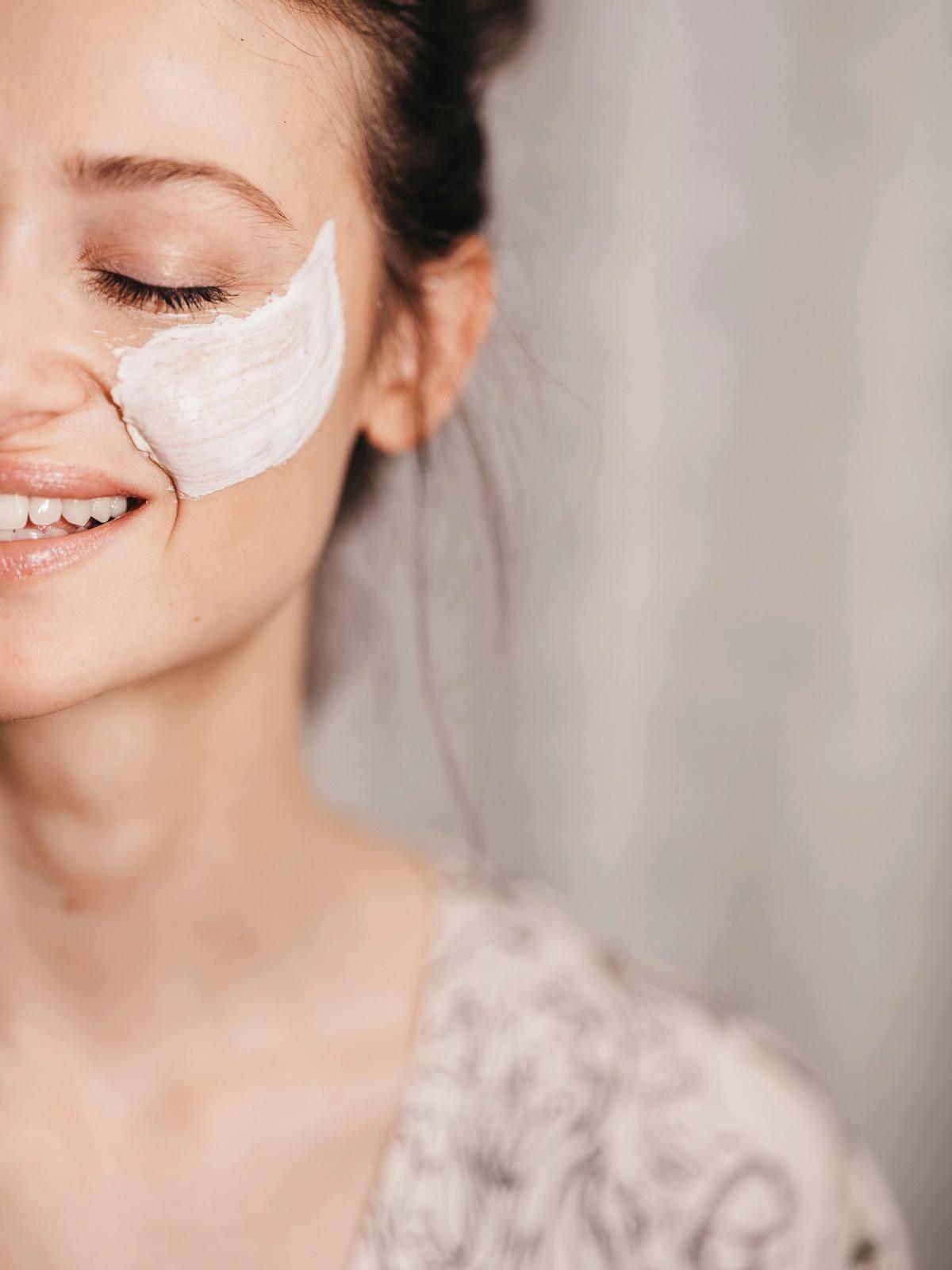 Gesichtsbehandlungen - !QMS Cosmetics